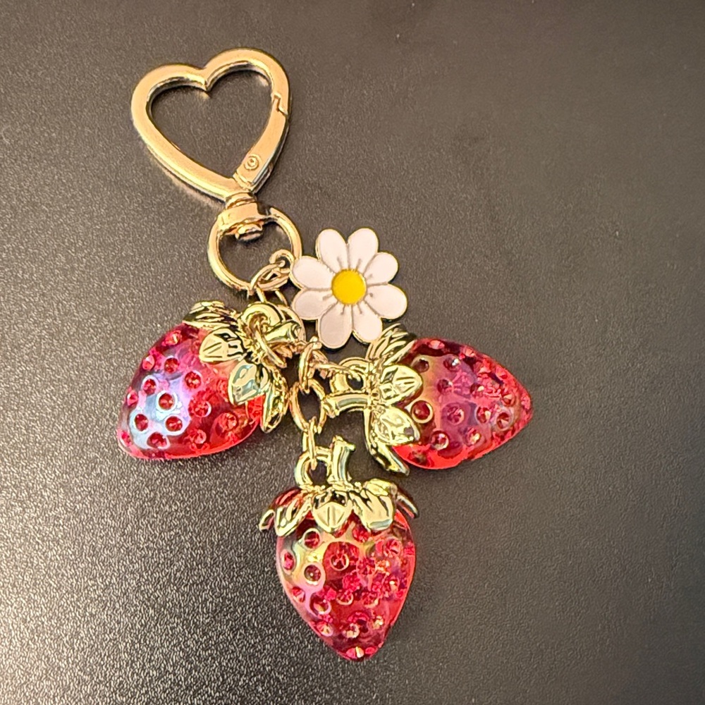 Gold Heart Clip Iridescent Strawberry Purse Charm/Keychain with Daisy Charm NWT